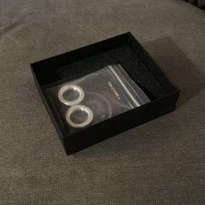 Classic Halo Hangers from Ask & Embla
Size: Large (2g) / Silver